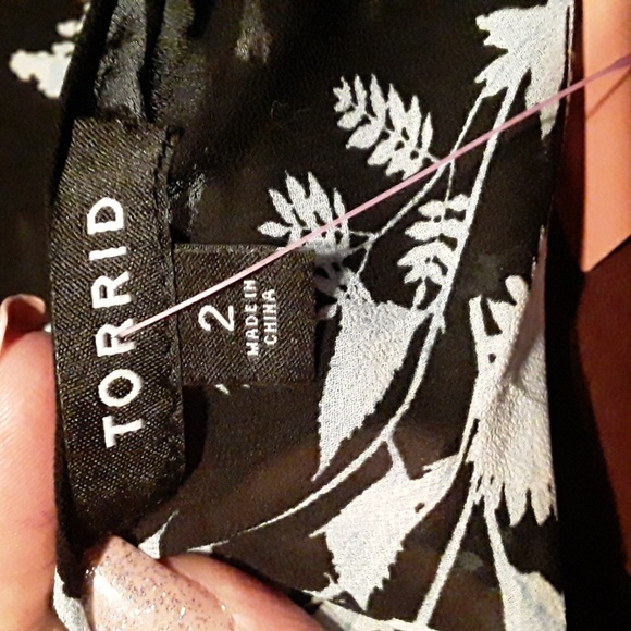 Torrid 2 Truly Gorgeous Black Floral And Lace Sexy Beautiful Long Sleeve Robe - Picture 14 of 16